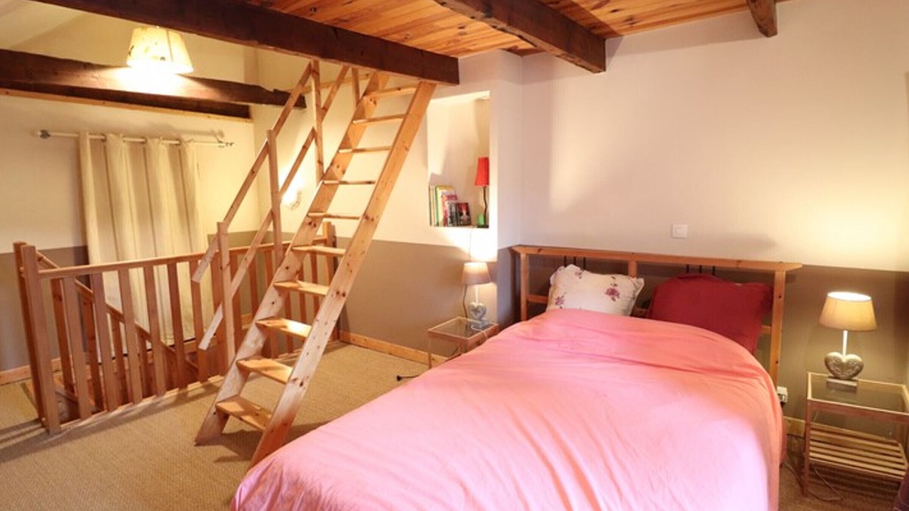 Photo of Bedroom in Valuejols