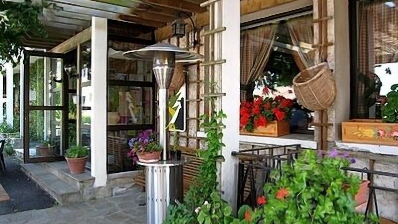 Photo of Patio Balcony in Chambon-sur-Dolore