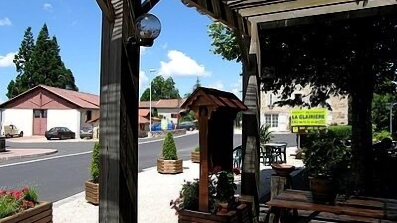 Photo of Patio Balcony in Chambon-sur-Dolore
