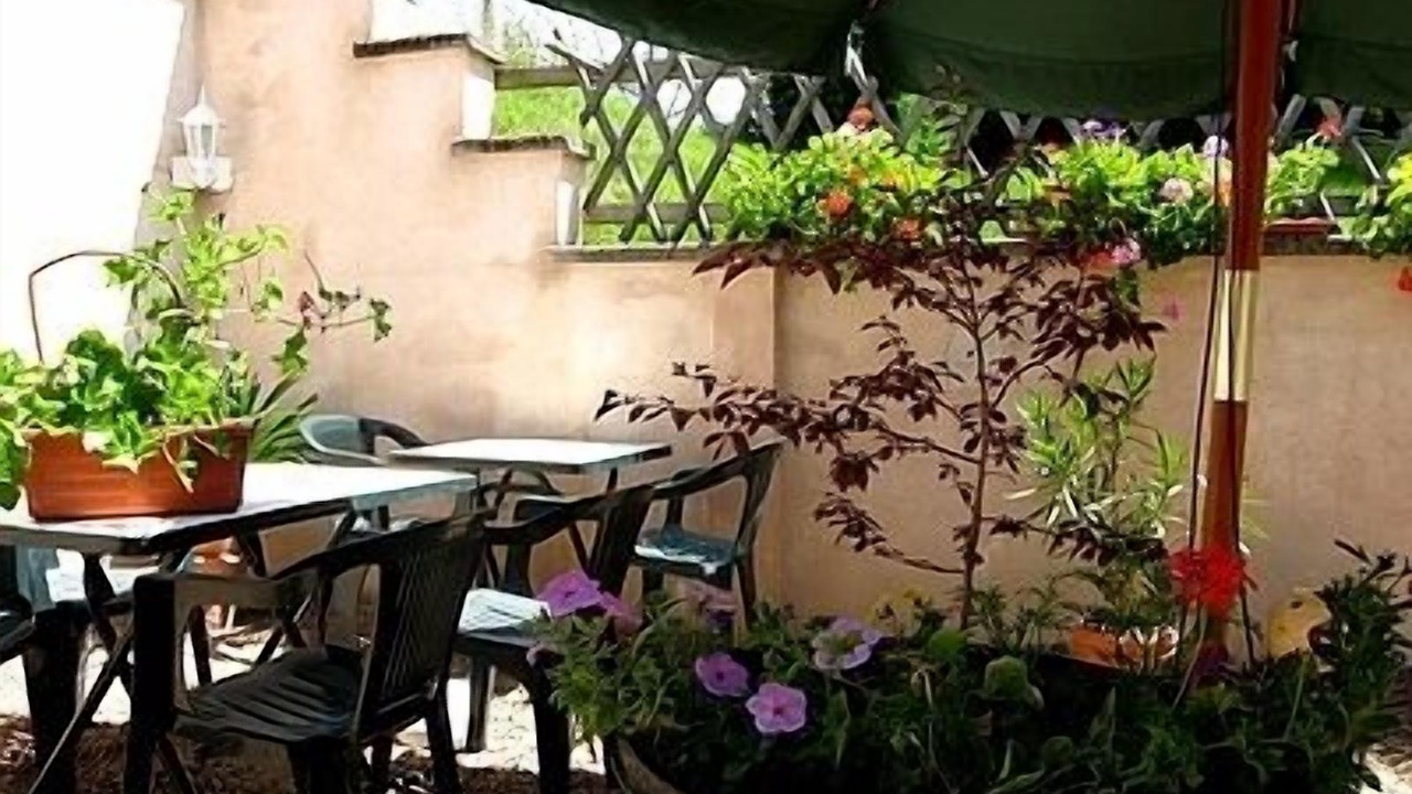 Photo of Patio Balcony in Chambon-sur-Dolore