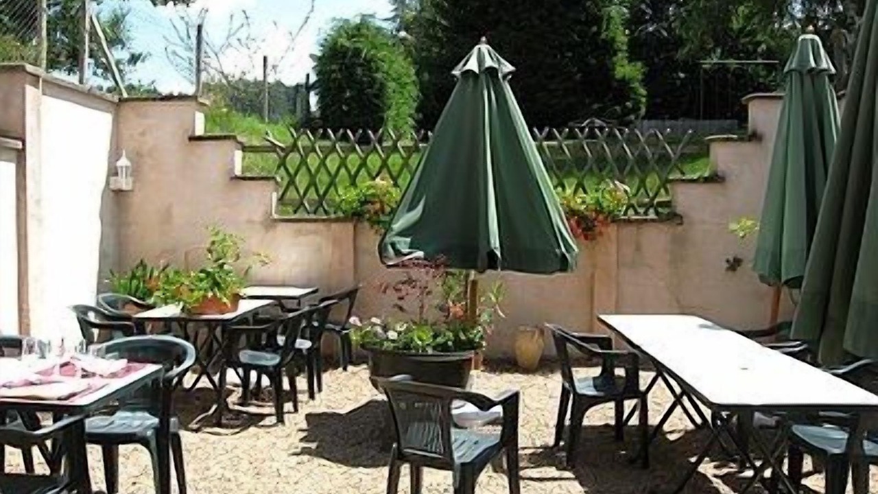 Photo of Patio Balcony in Chambon-sur-Dolore