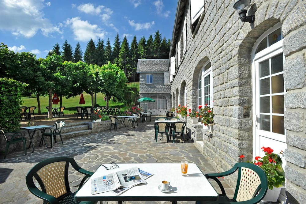 Photo of Patio Balcony in Recoules-d'Aubrac
