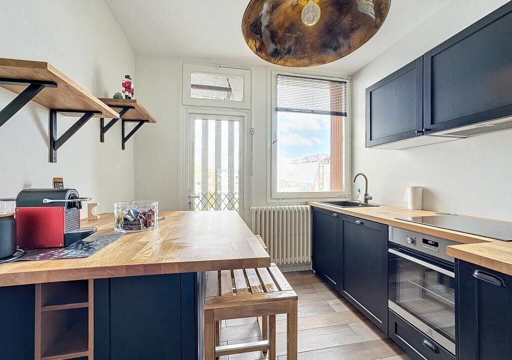 Photo of Kitchen in Montjuzet