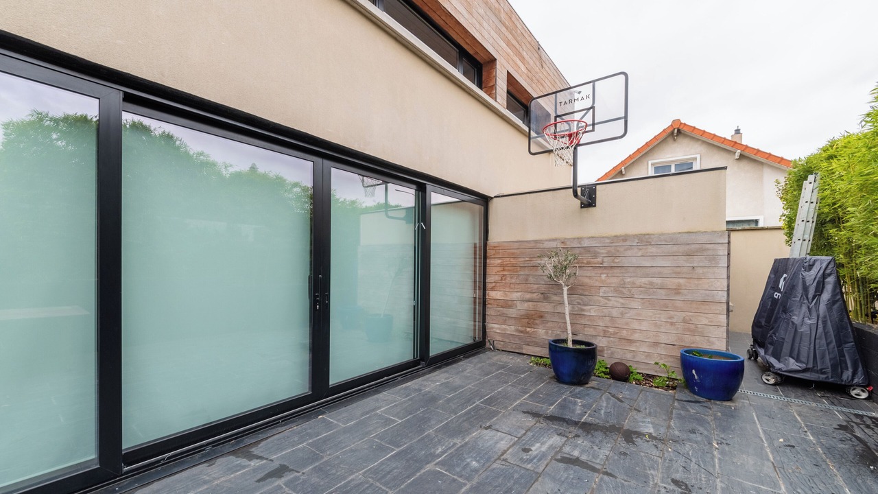 Photo of Patio Balcony in L'Hay-les-Roses