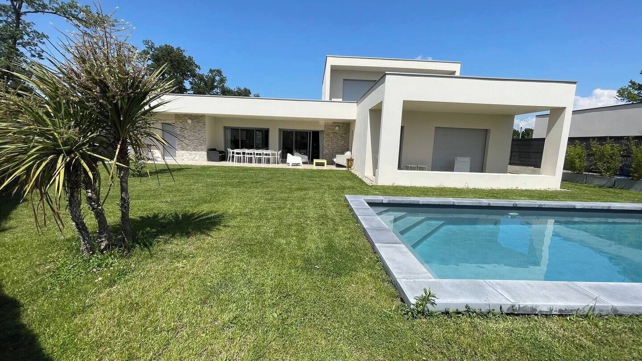 Photo of Outdoor in Montelimar