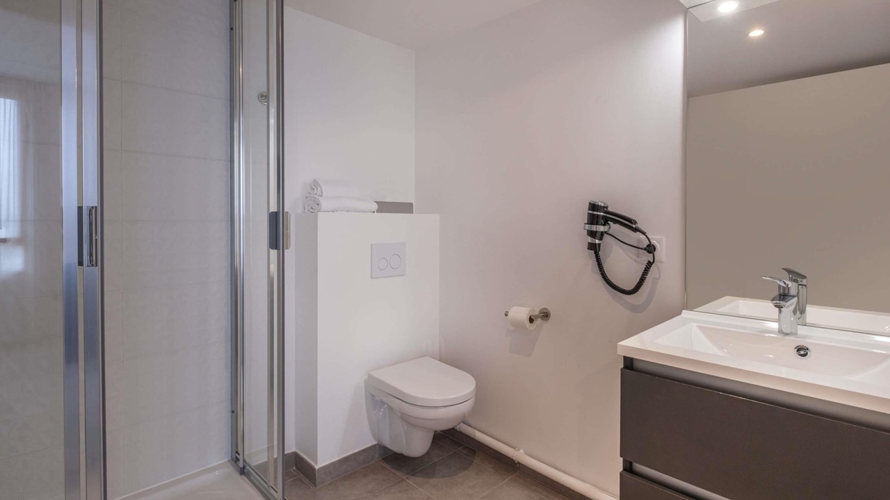 Photo of Bathroom in Villejuif
