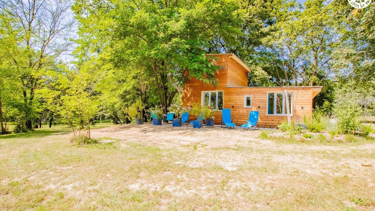 Photo of Outdoor in Dommartin-les-Cuiseaux
