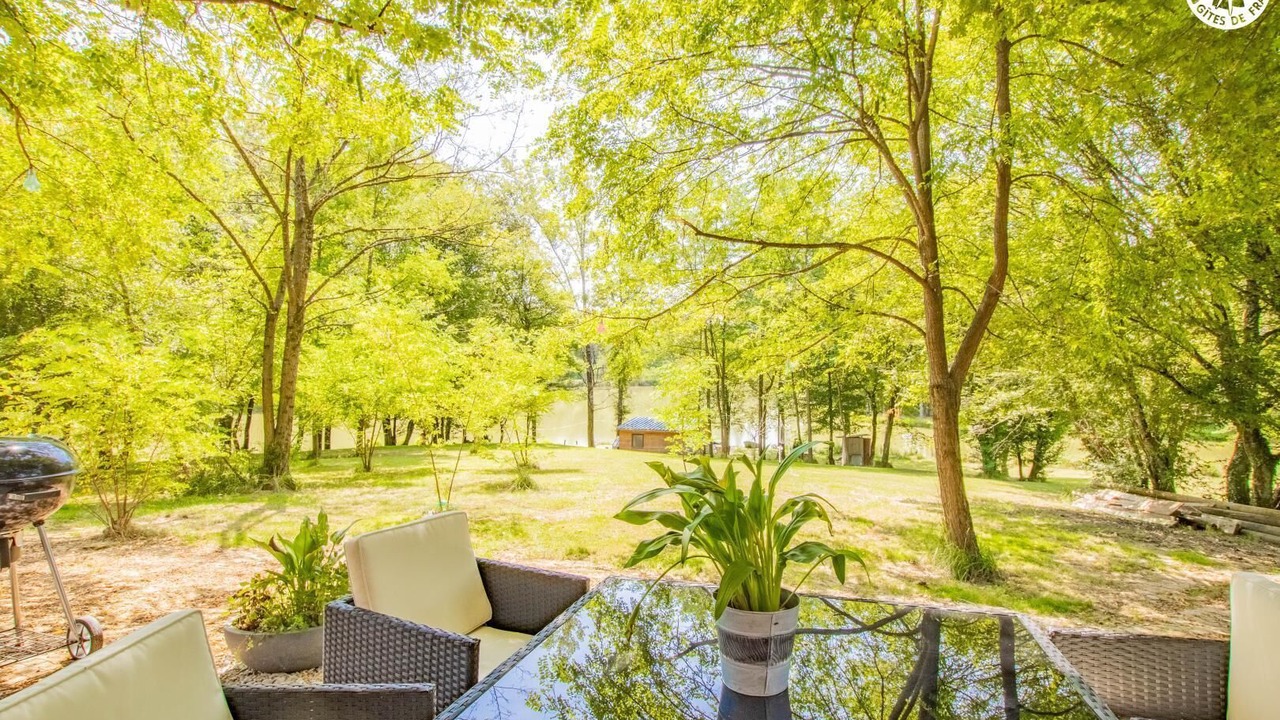 Photo of Outdoor in Dommartin-les-Cuiseaux