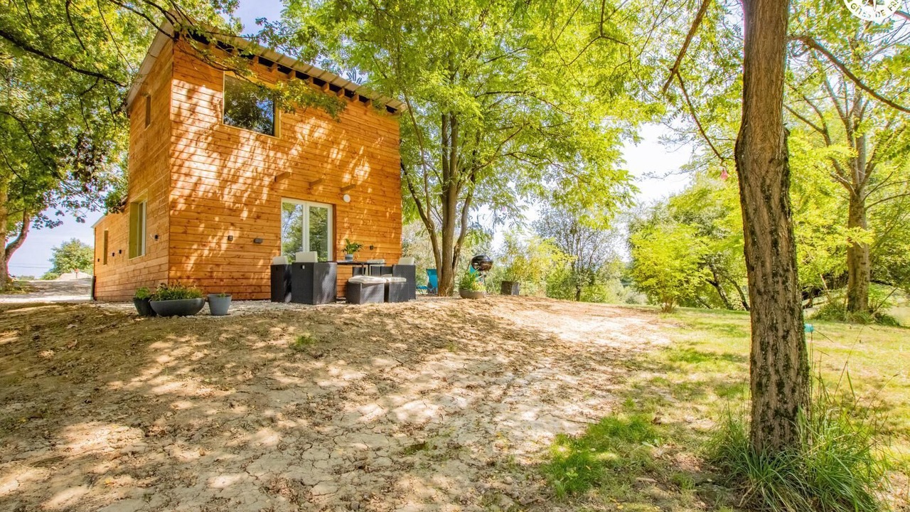 Photo of Outdoor in Dommartin-les-Cuiseaux