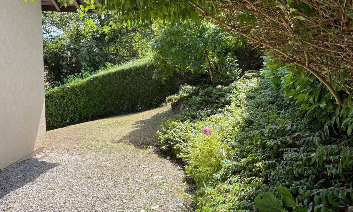 Photo of Outdoor in Saint-Pierre-de-Curtille