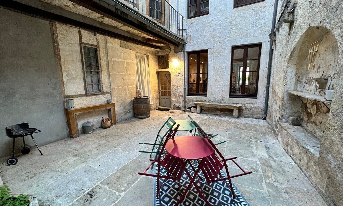 Photo of Patio Balcony in Avallon