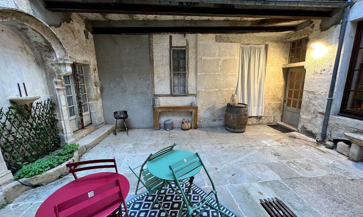 Photo of Patio Balcony in Avallon