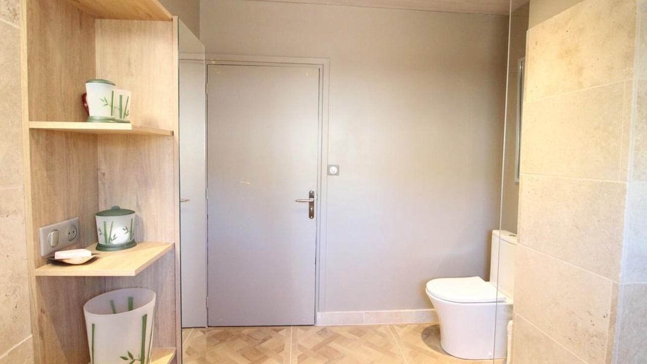 Photo of Bathroom in Neuveglise-sur-Truyere