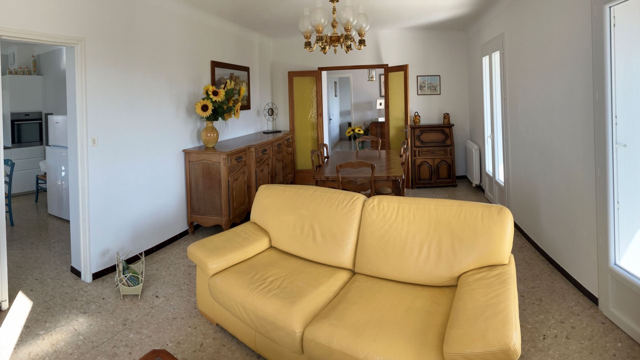Photo of Livingroom in Saint-Pierre-de-Vassols