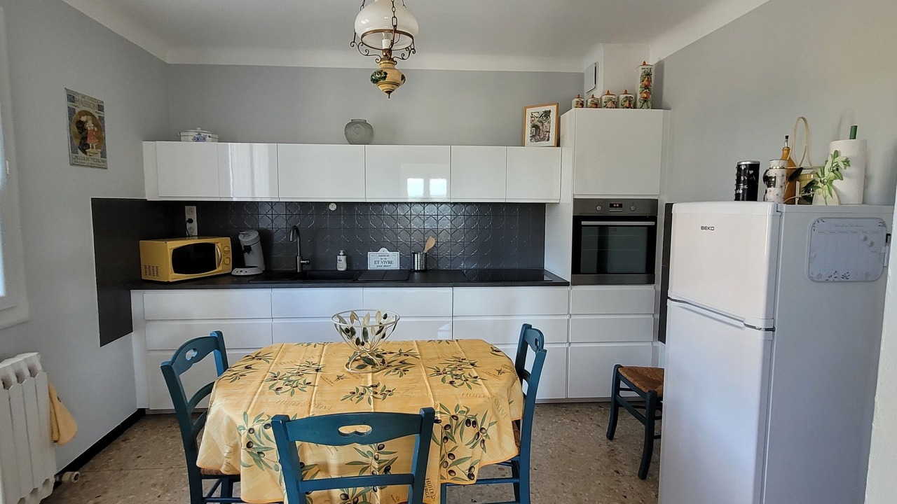 Photo of Kitchen in Saint-Pierre-de-Vassols
