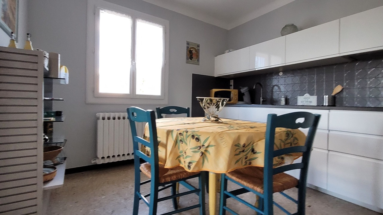 Photo of Kitchen in Saint-Pierre-de-Vassols