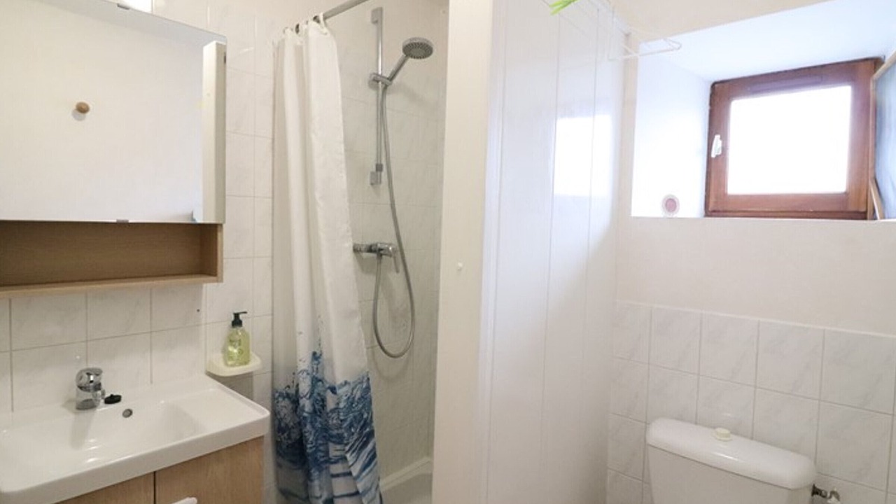 Photo of Bathroom in Meallet