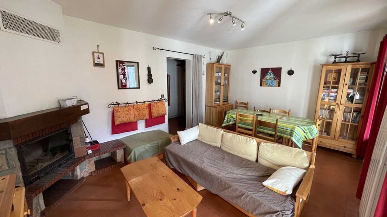 Photo of Livingroom in Laveissiere