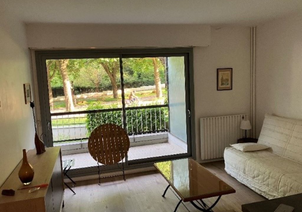 Photo of Livingroom in Chatenay-Malabry