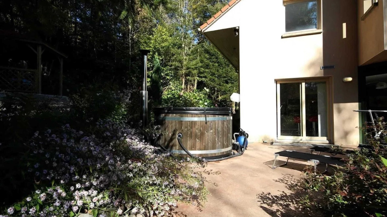 Photo of Outdoor in Amage