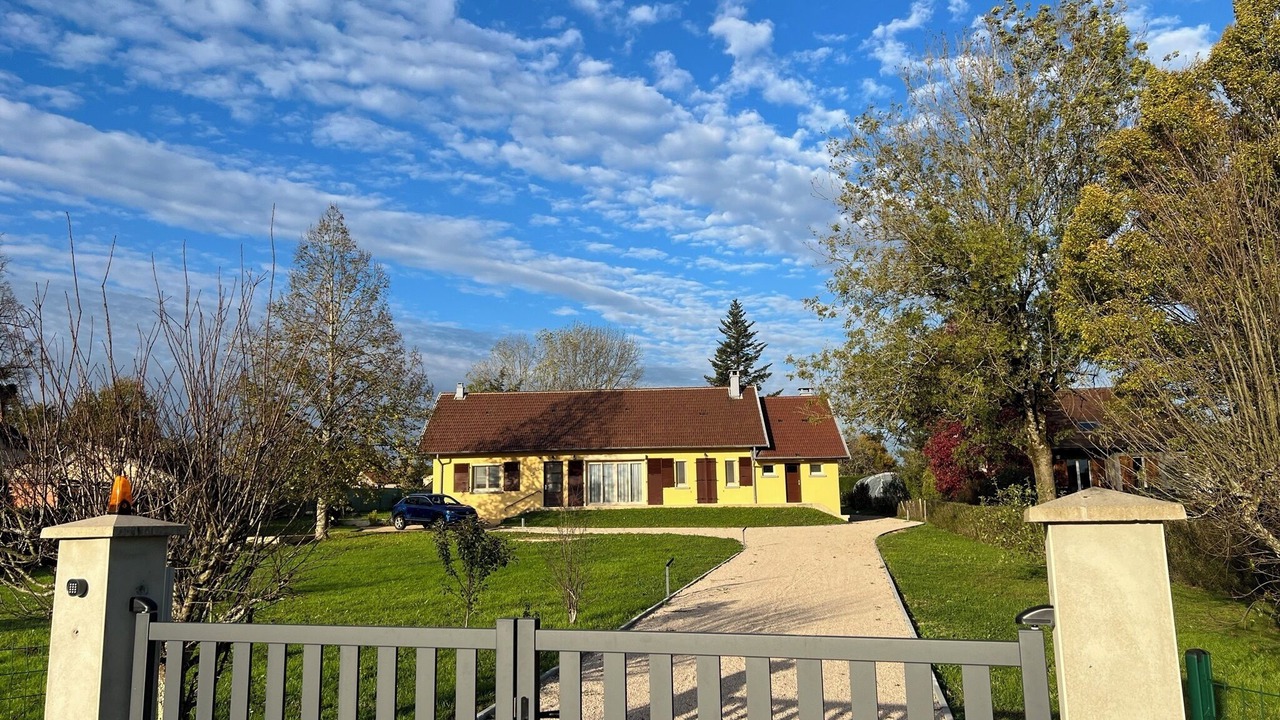 Photo of Outdoor in Sagy