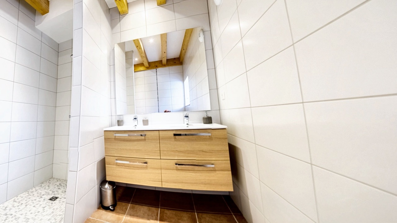 Photo of Bathroom in Seneujols