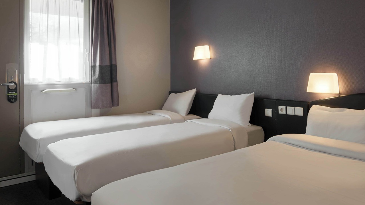 Photo of Bedroom in Gif-sur-Yvette