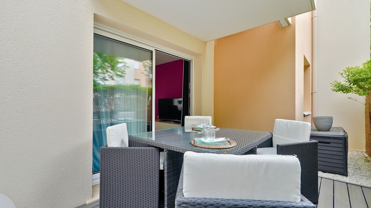 Photo of Patio Balcony in L'Hay-les-Roses
