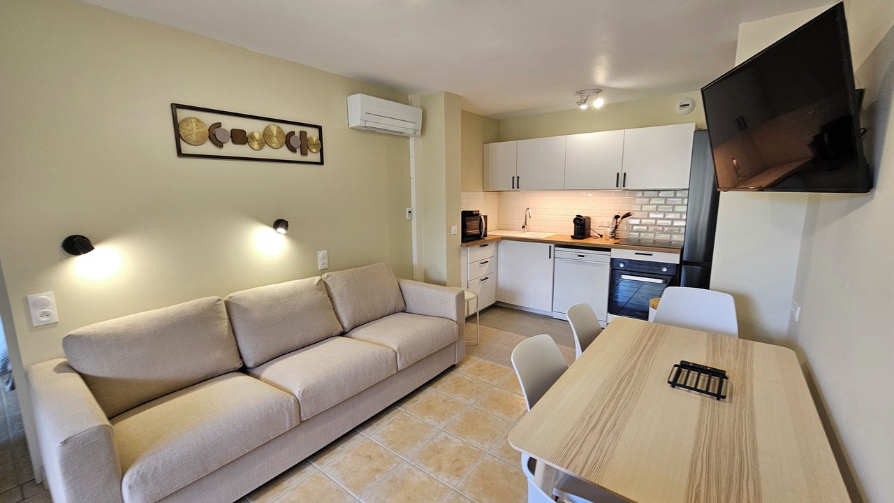 Photo of Livingroom in La Garde-Adhemar