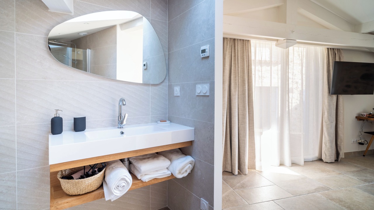 Photo of Bathroom in Charols