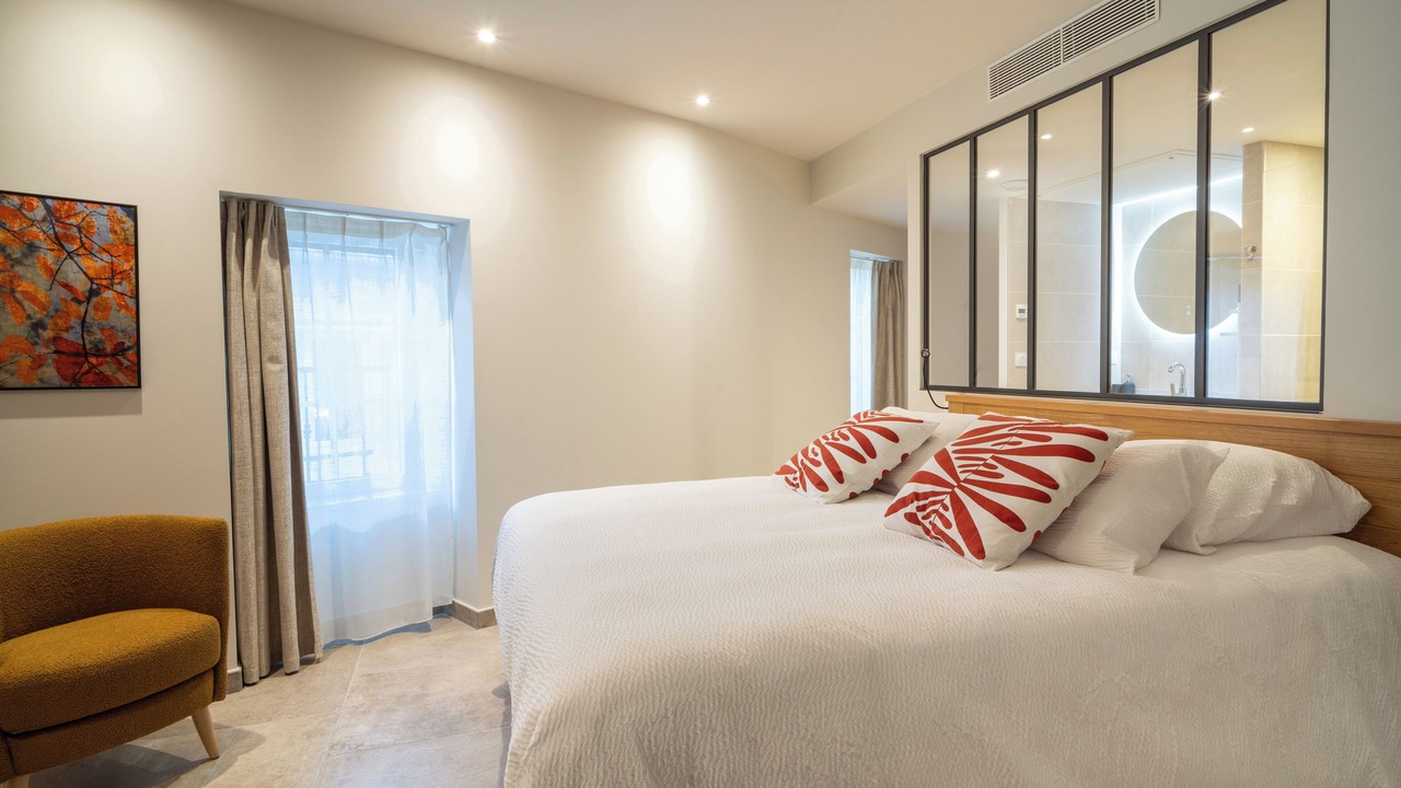 Photo of Bedroom in Charols