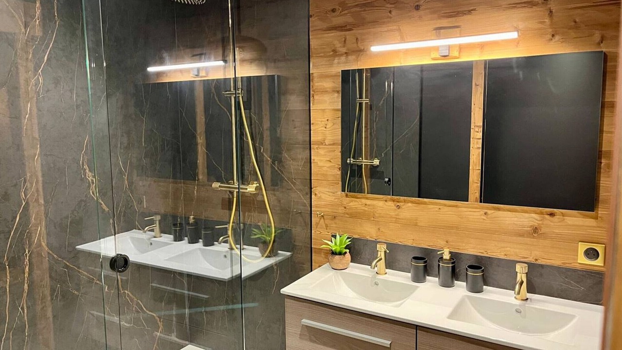 Photo of Bathroom in Rencurel