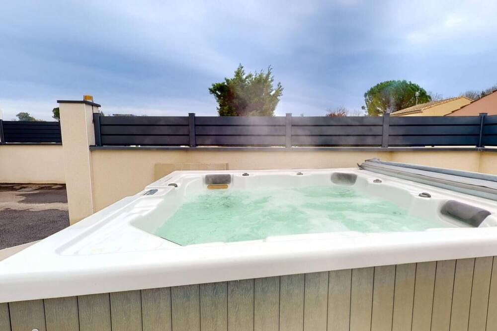 Photo of Outdoor in Montelimar