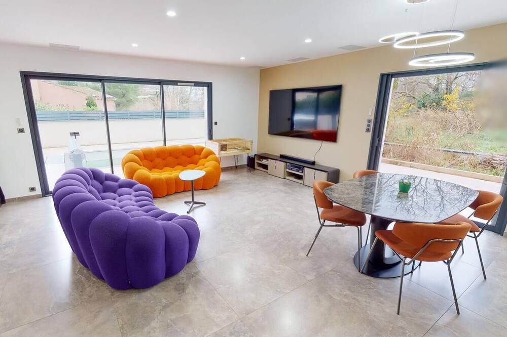 Photo of Livingroom in Montelimar