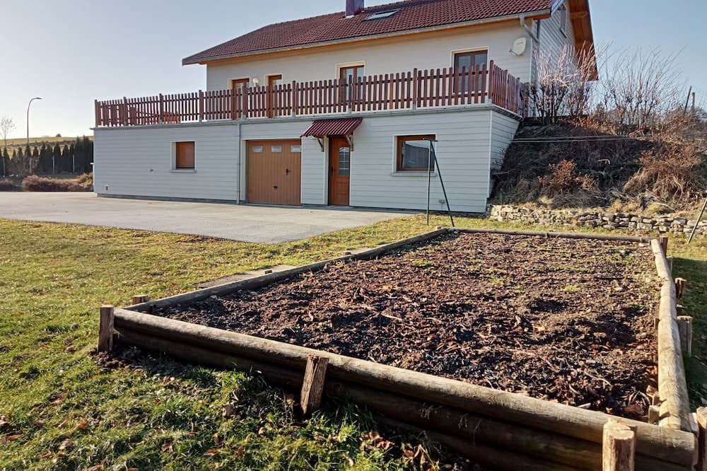 Photo of Outdoor in Les Pontets