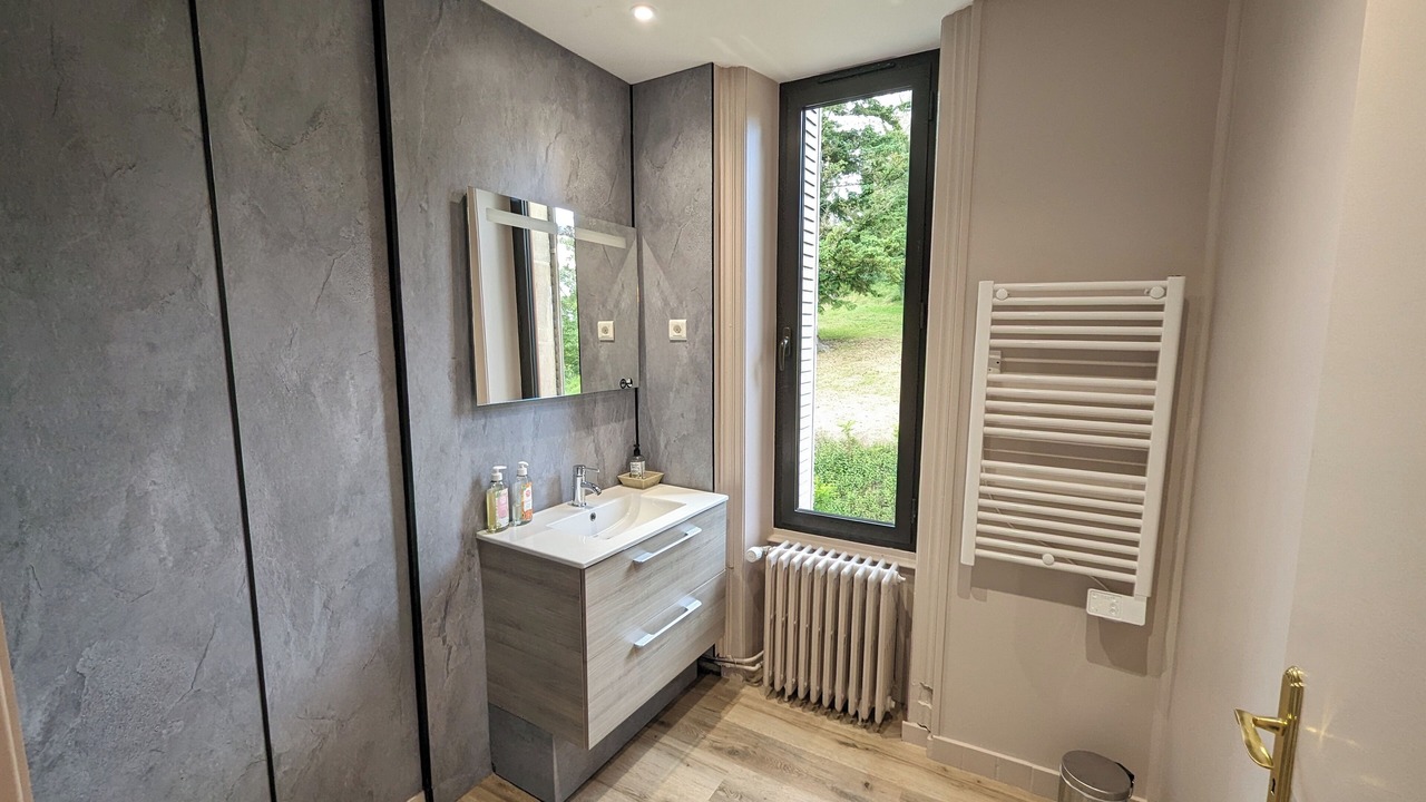 Photo of Bathroom in Parentignat