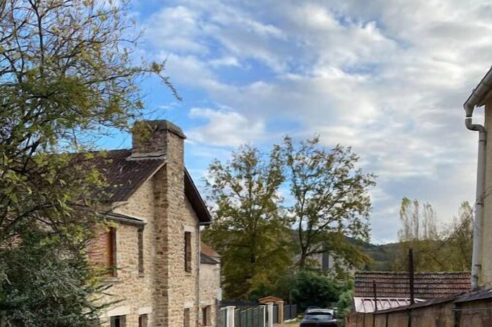 Photo of Outdoor in Saint-Cheron