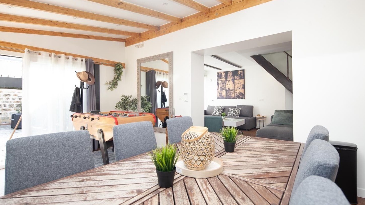 Photo of Outdoor in Louis Bertrand-Mirabeau-Semard