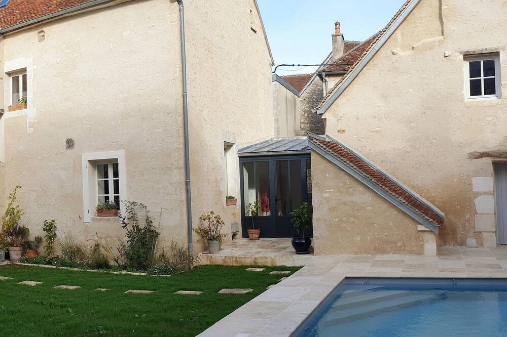 Photo of Outdoor in Coulanges-la-Vineuse