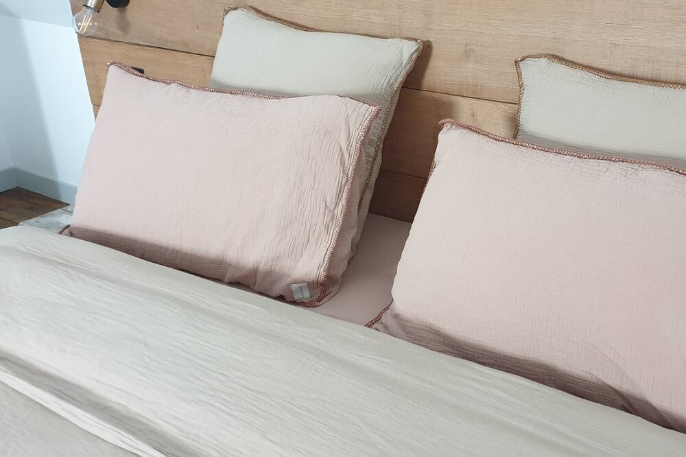 Photo of Bedroom in Coulanges-la-Vineuse