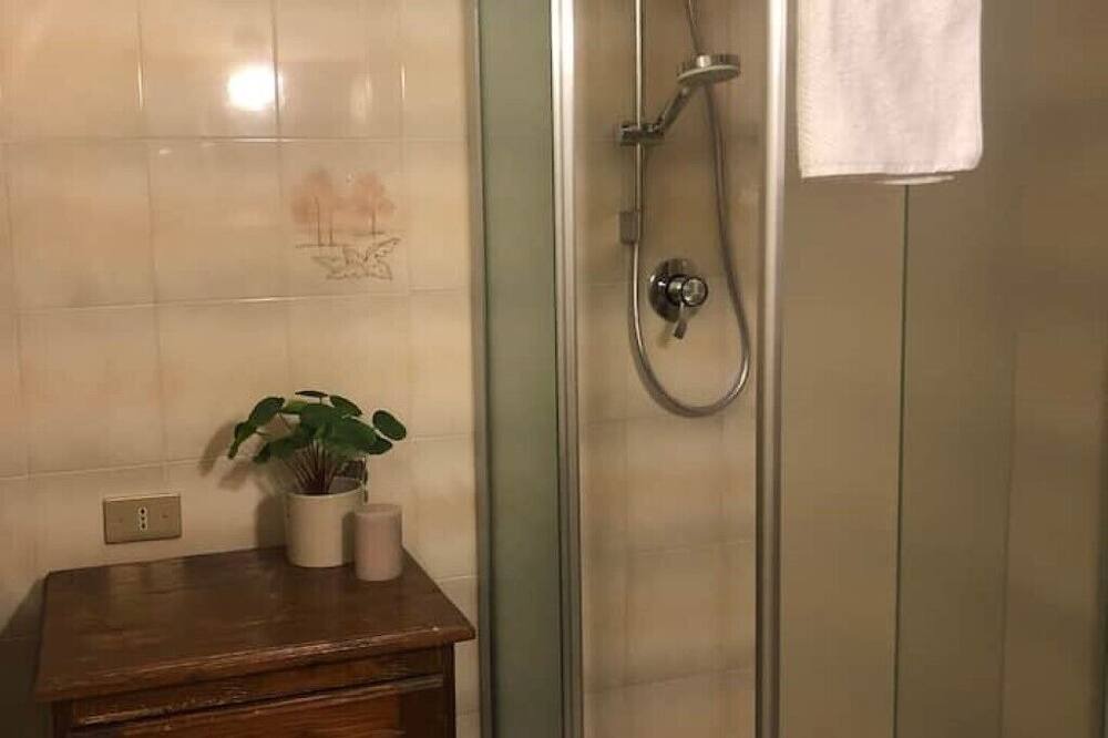 Photo of Bathroom in Saint-Martin-de-Valamas