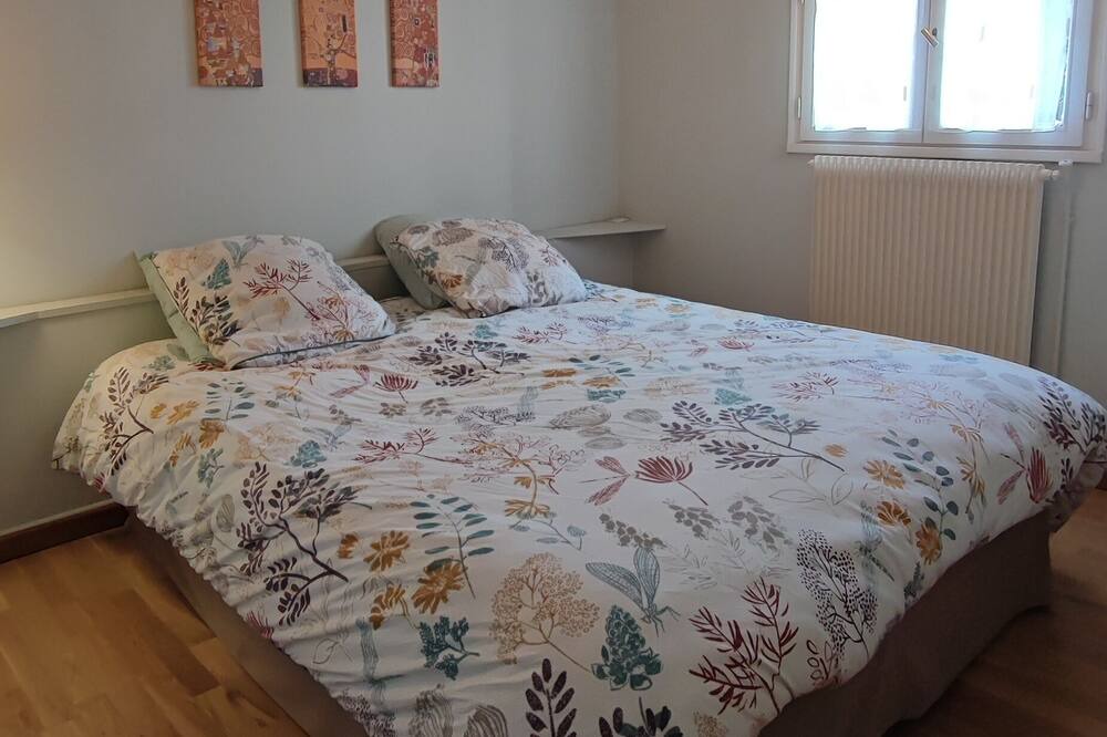 Photo of Bedroom in Chatenay-Malabry