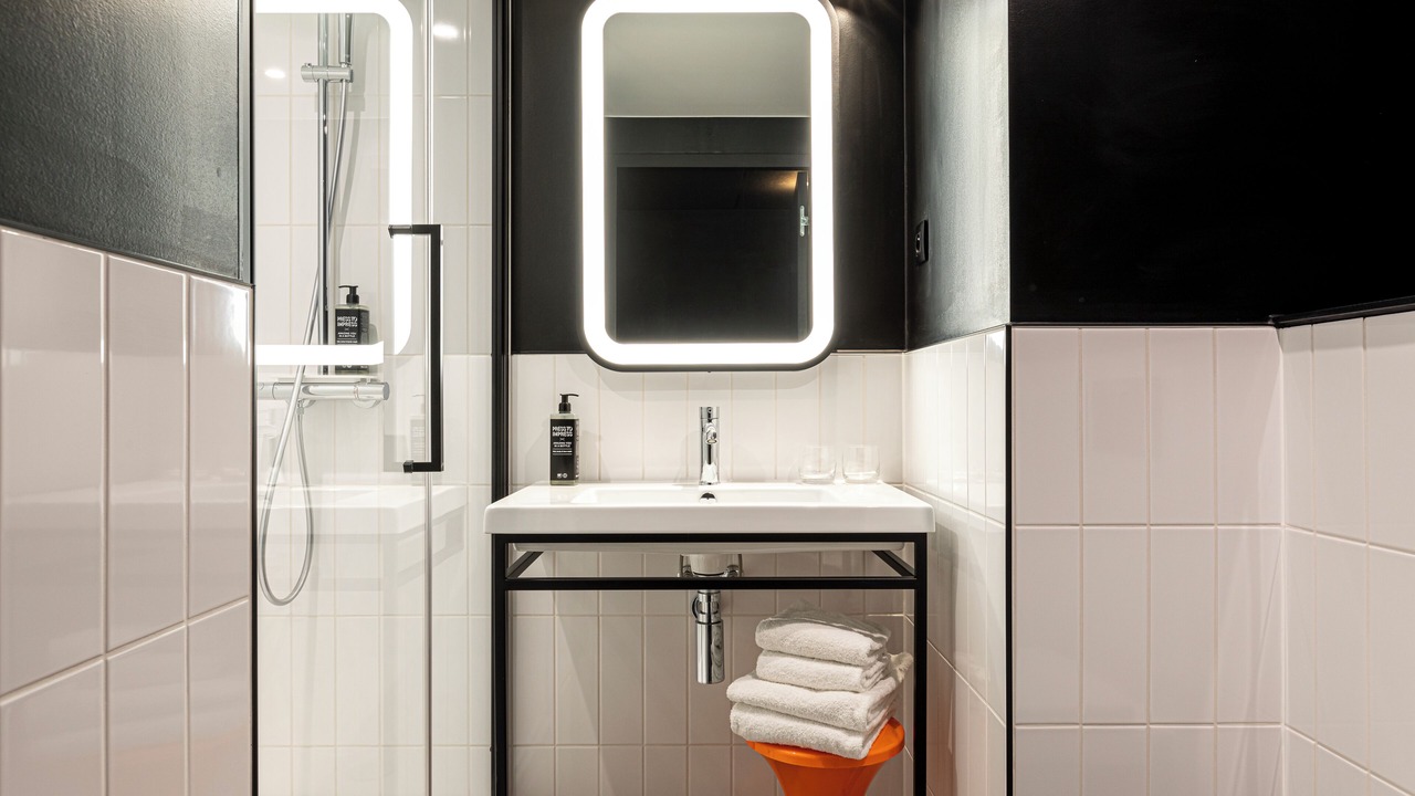 Photo of Bathroom in Villejuif