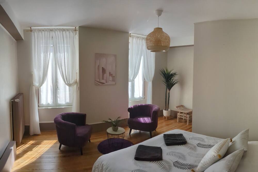 Photo of Bedroom in Chalon-sur-Saone