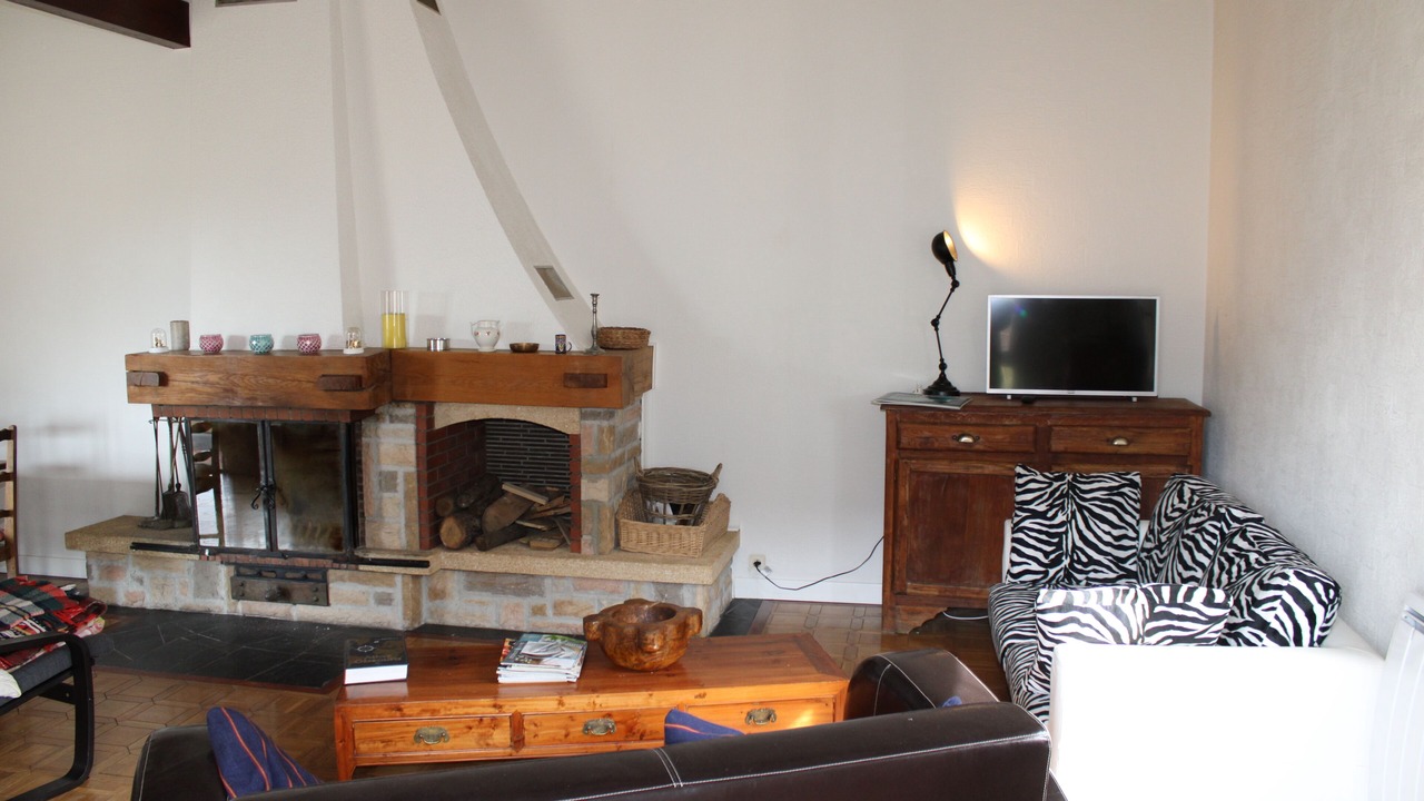 Photo of Livingroom in Eyzahut