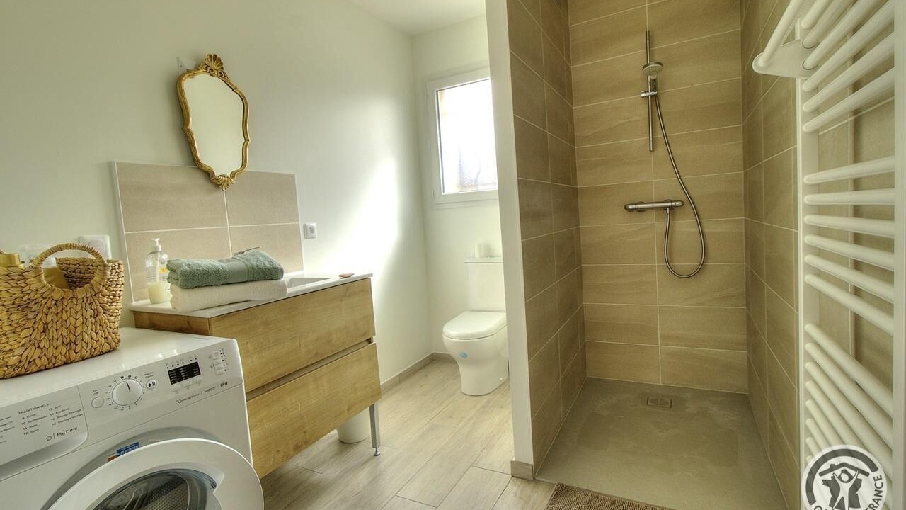 Photo of Bathroom in Cublize