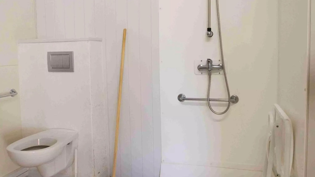 Photo of Bathroom in Saint-Leger-de-Fougeret