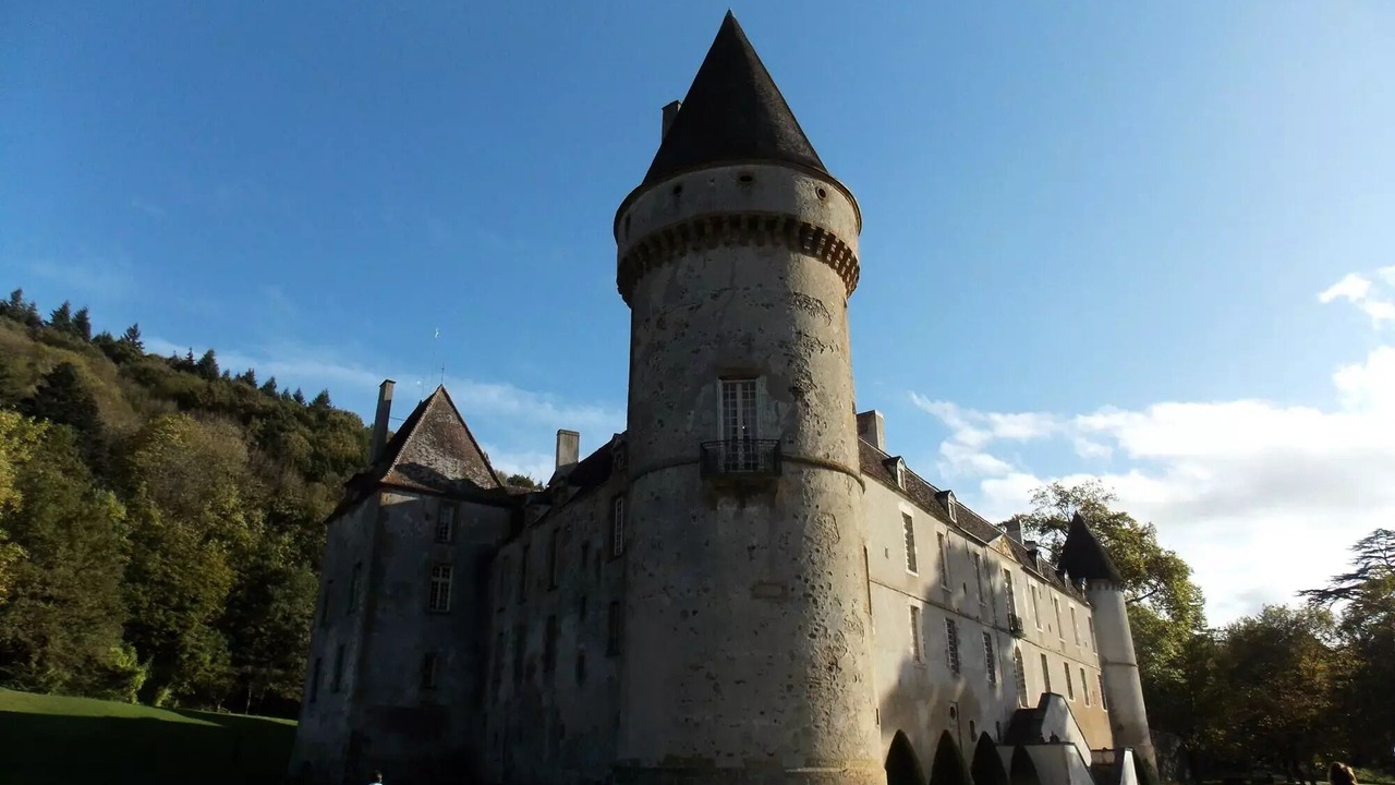 Photo of Others in Saint-Leger-de-Fougeret