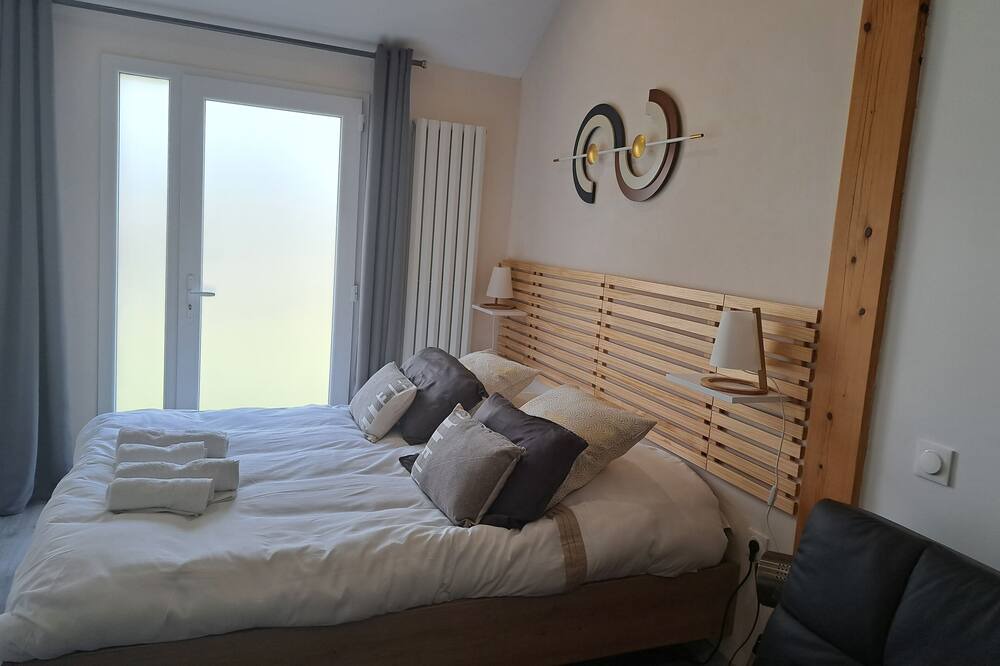 Photo of Bedroom in Pouilly-les-Nonains