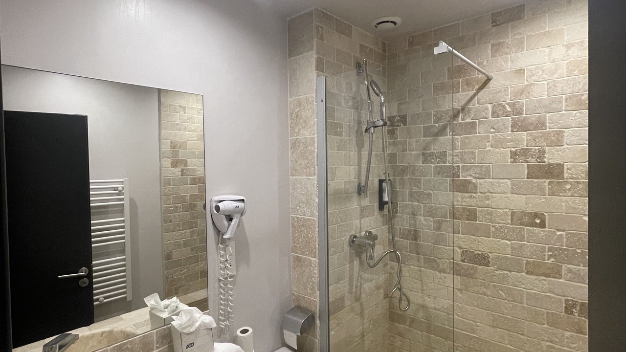 Photo of Bathroom in Saint-Paul-Trois-Chateaux